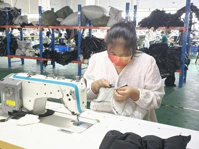 开封市通许县咸平街道:发展服装加工业 助力群众稳就业